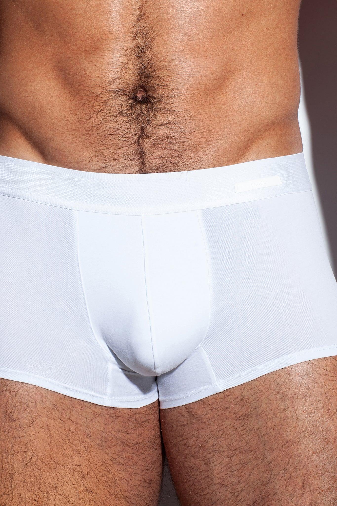 WEEKEND WHITE FLEECY TOUCH TRUNK